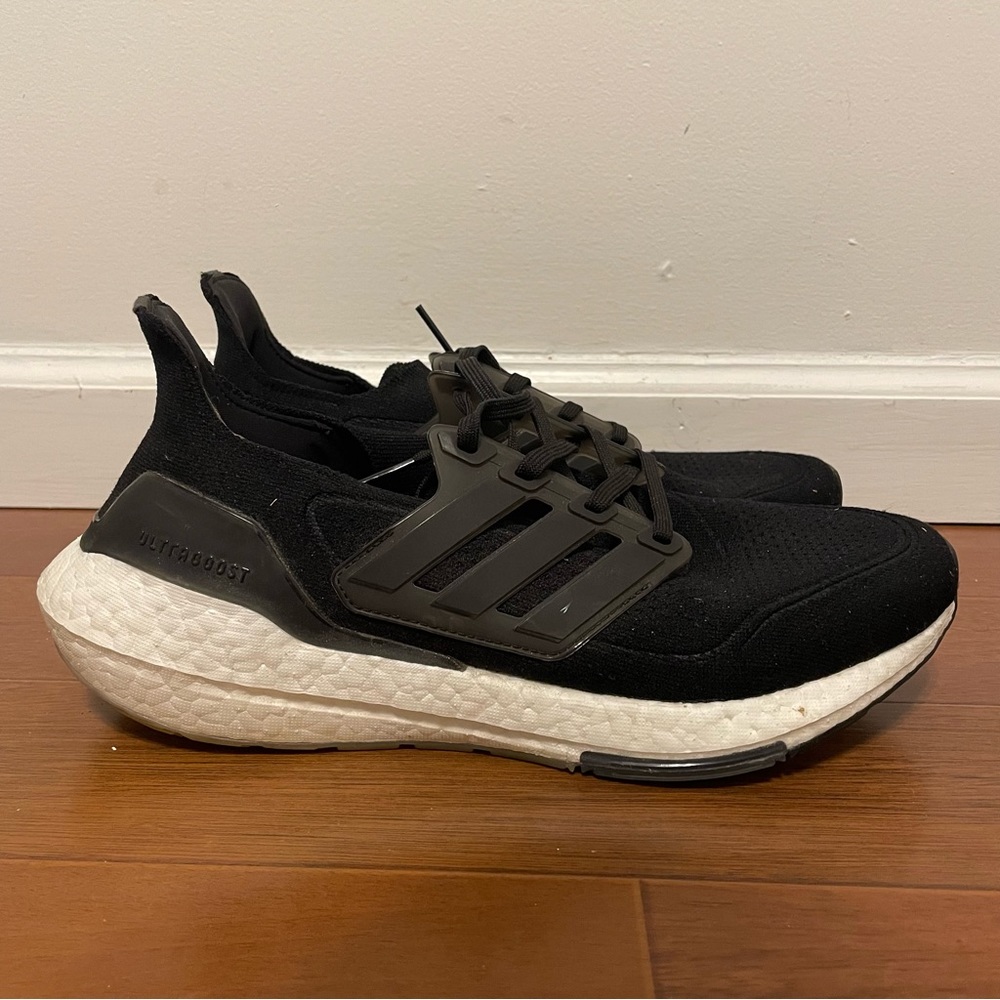 Men - Adidas Ultra Boost - Black - Size 9